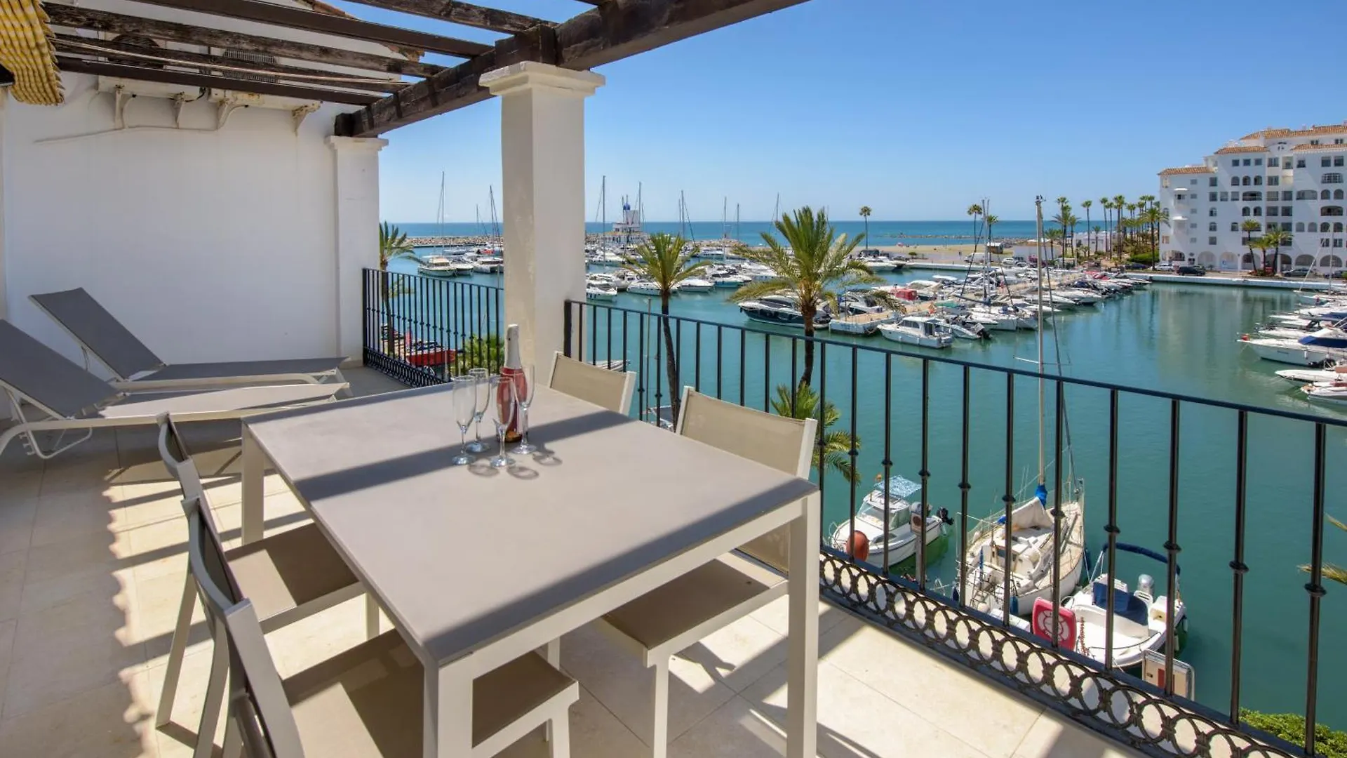 Apartment Beautiful Duquesa Harbour Apt 2001 Manilva