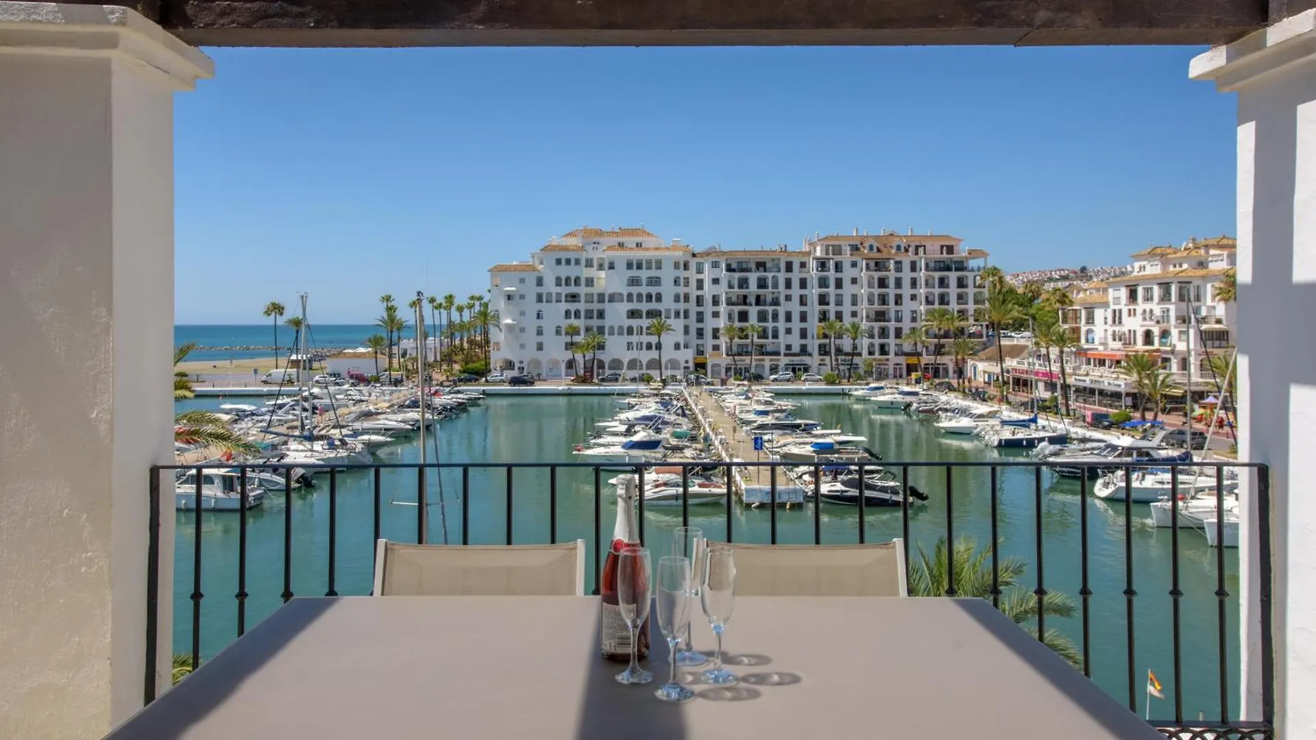 Beautiful Duquesa Harbour Apt 2001 Manilva Apartment